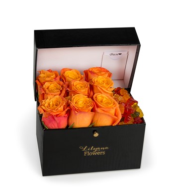 Lilyana Flowers - Dikdörtgen Siyah Kutuda Jelibonlu Turuncu Gül