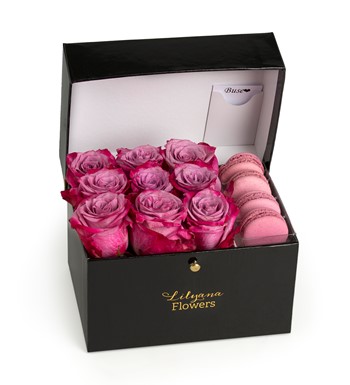 Lilyana Flowers - Dikdörtgen Siyah Kutuda Macaronlu Lila Gül
