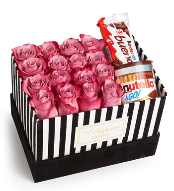 Lilyana Flowers - Kadife Çizgili Kutuda Çikolatalı Lila Gül