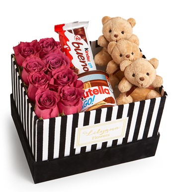 Lilyana Flowers - Kadife Çizgili Kutuda Ayıcıklı Çikolatalı Fuşya Gül