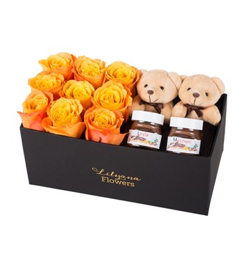 Lilyana Flowers - Dikdörtgen Siyah Kutuda Nutellalı Ayıcıklı Turuncu Gül