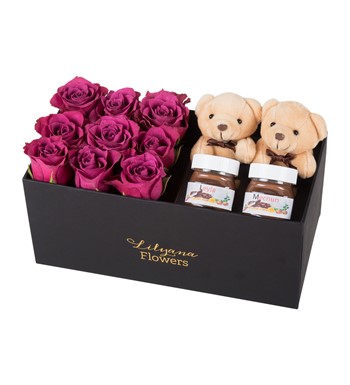 Lilyana Flowers - Dikdörtgen Siyah Kutuda Nutellalı Ayıcıklı Fuşya Gül