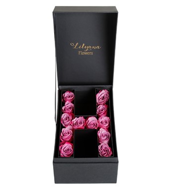 Lilyana Flowers - Harf Kutu Lila Gül (Harf Seçenekli)